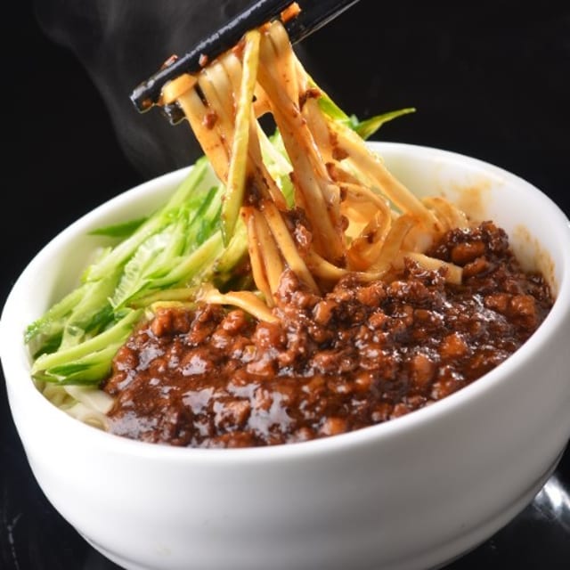 House Special Zha Jiang Noodle / 炸酱面.